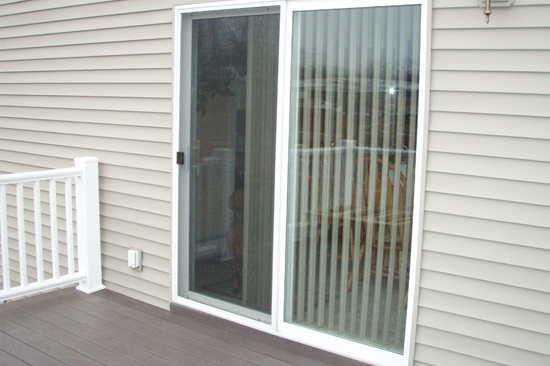 Cloverdale-screen-door-repair